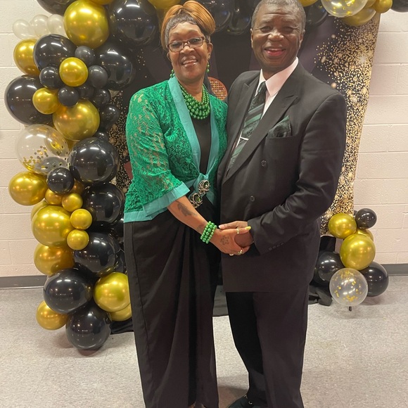 Meet your Posher, Melissa - Picture 5 of 7